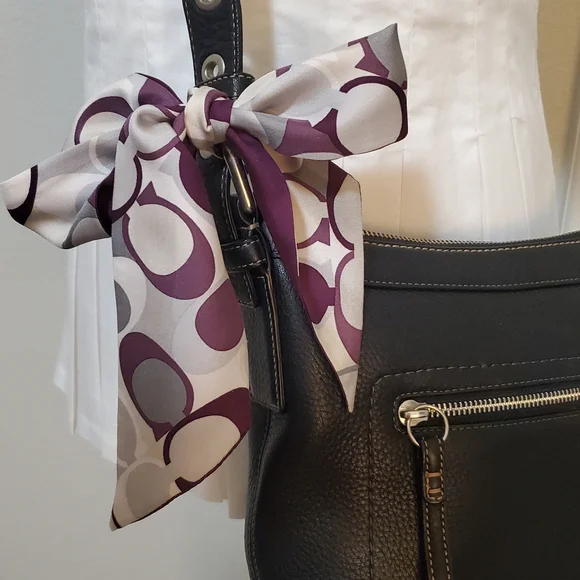 COACH SILK SCARF IN GREAT CONDITION! - Picture 2 of 6